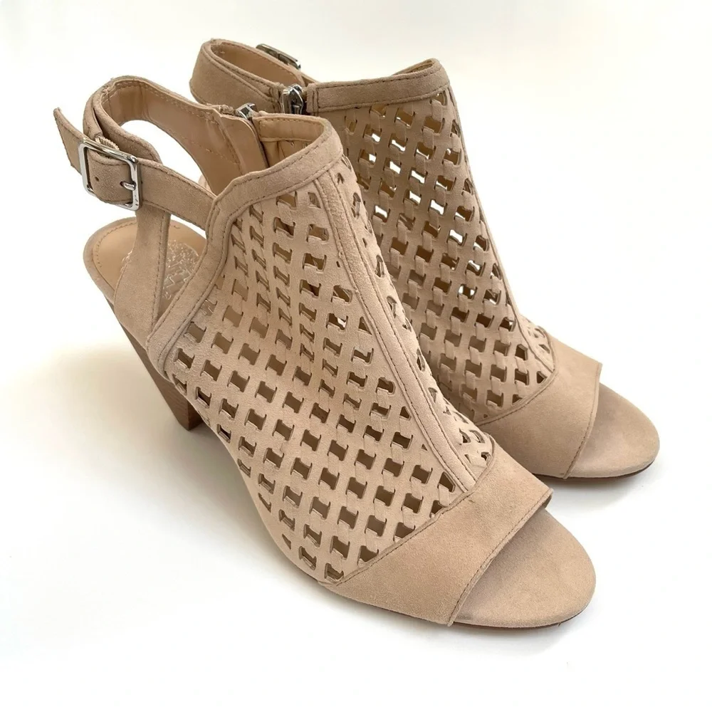 Vince Camuto buckle upper insole